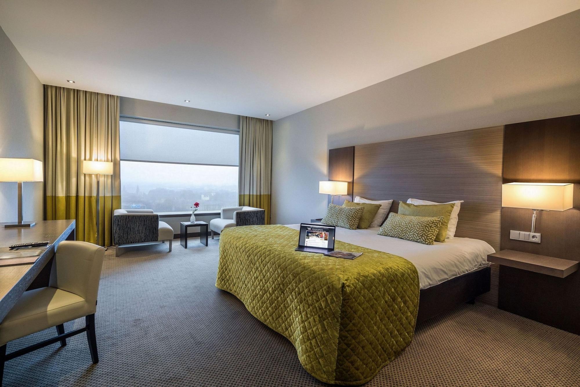 ฟาน แดร์ ฟอล์ก แอร์พอร์ตโฮเทล ดึสเซลดอร์ฟ์ Hotel ดุสเซลดอร์ฟ ภายนอก รูปภาพ
