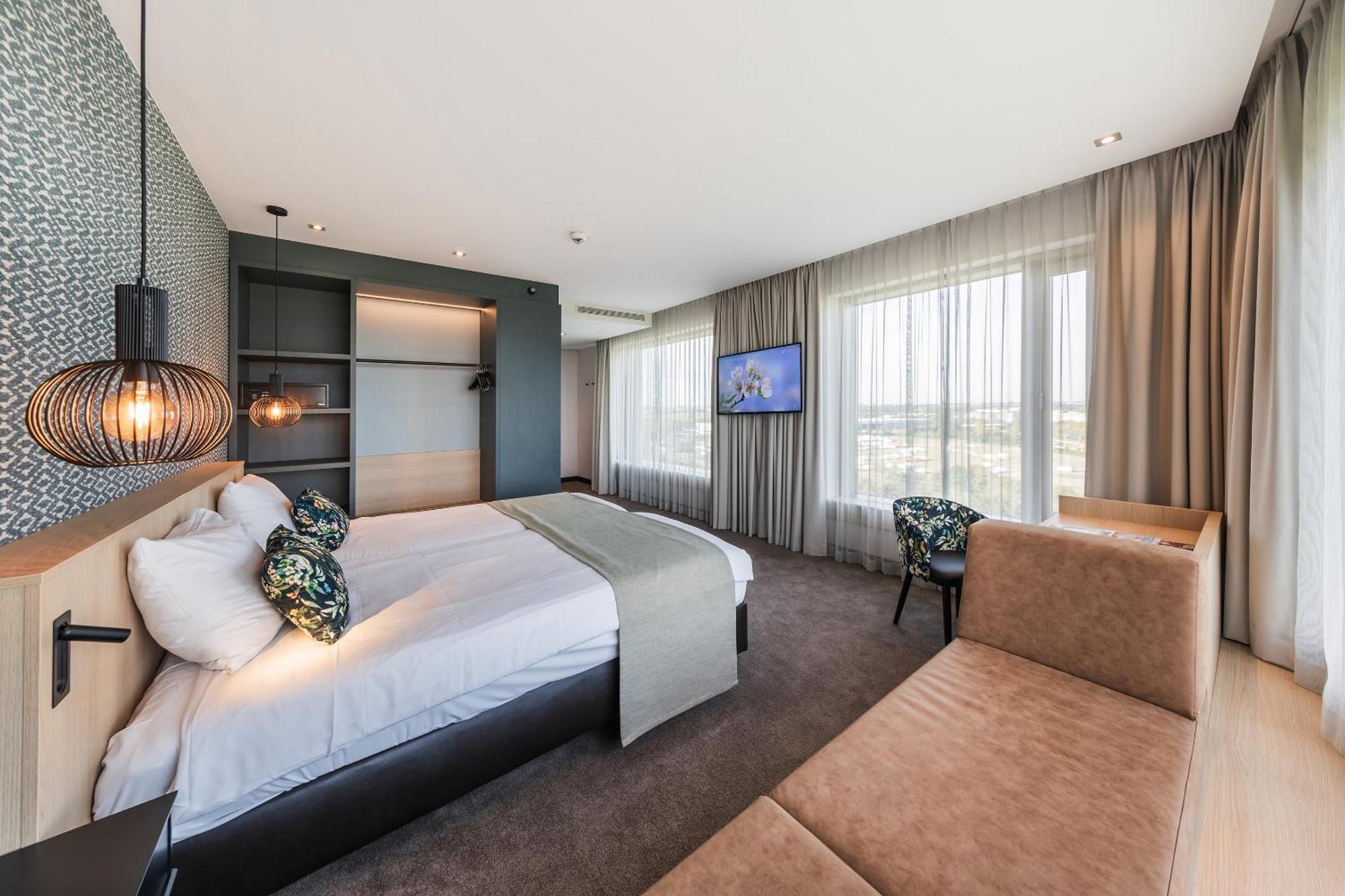 ฟาน แดร์ ฟอล์ก แอร์พอร์ตโฮเทล ดึสเซลดอร์ฟ์ Hotel ดุสเซลดอร์ฟ ภายนอก รูปภาพ
